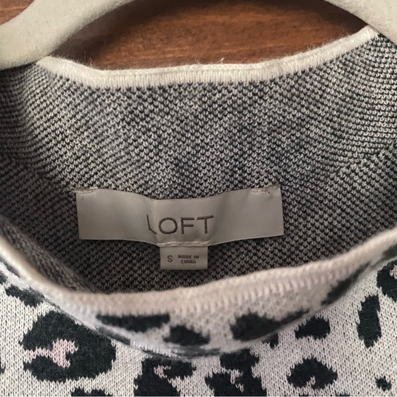 LOFT mock neck leopard print sweater - Picture 2 of 2